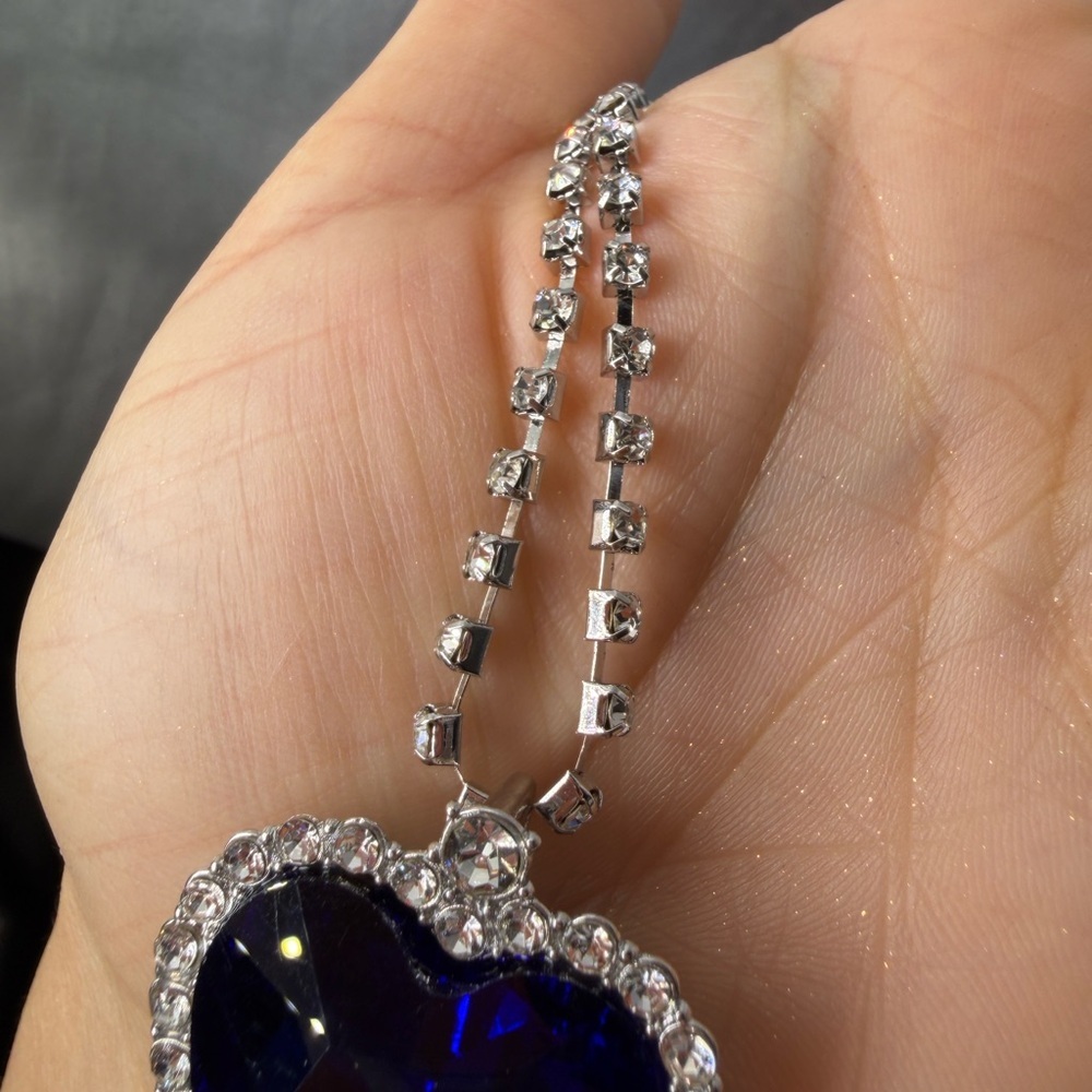 Unique premium look Sapphire Blue Heart Necklace with Silver Accents - Picture 11 of 13
